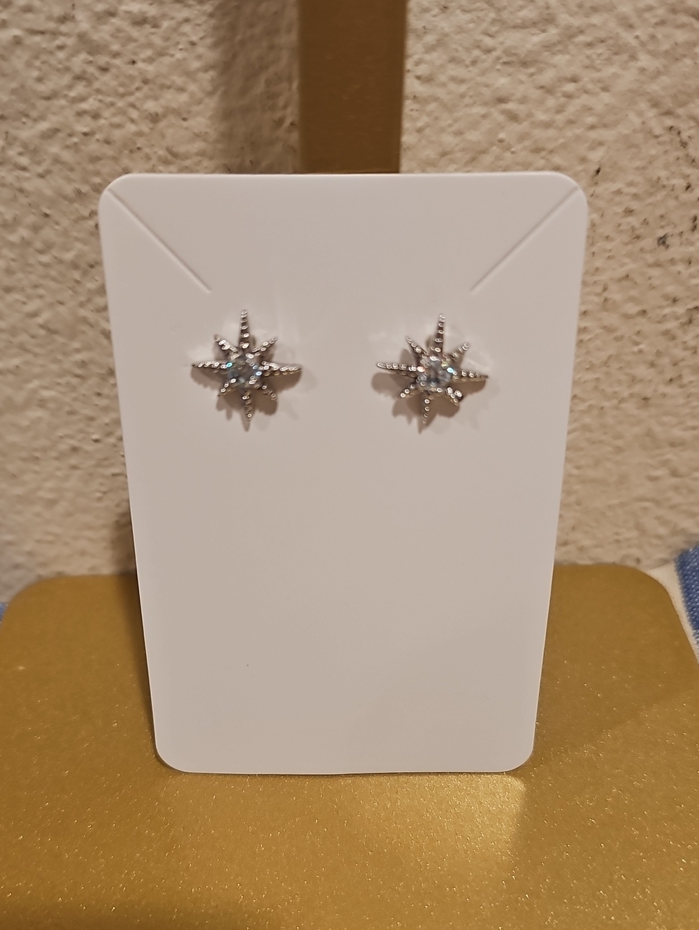 926 Moissanite star earings MSRP $65
